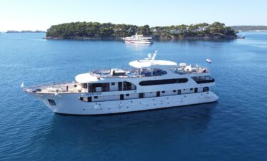 MS INVICTUS ship